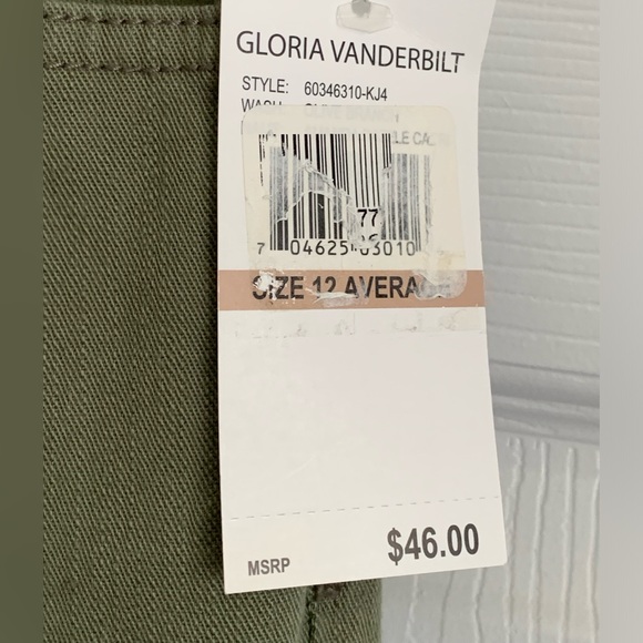 GLORIA VANDERBILT Women’s Sage Green Capri Pants - Picture 4 of 13